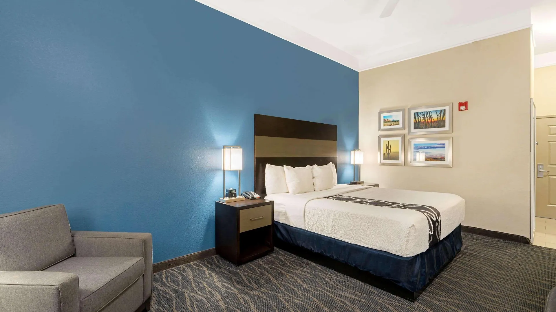 *** Hotel La Quinta By Wyndham Phoenix I-10 West United States