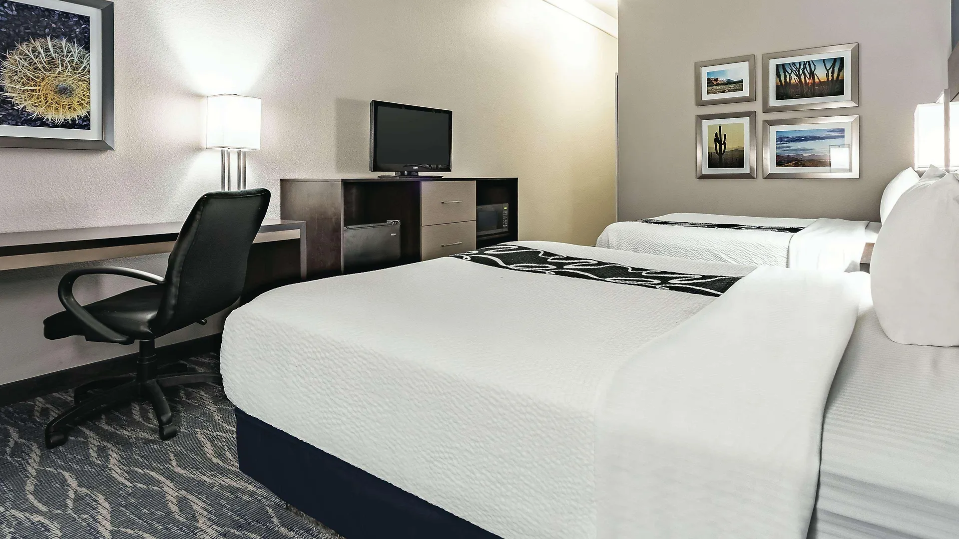 *** Hotel La Quinta By Wyndham Phoenix I-10 West United States