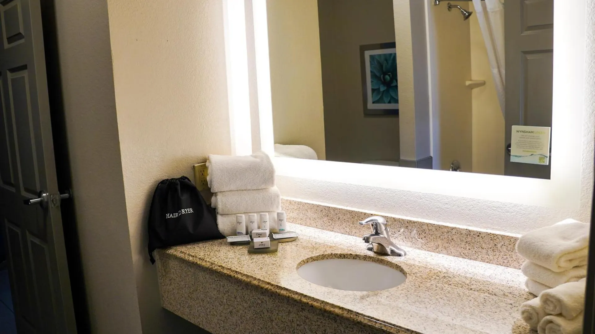 La Quinta By Wyndham Phoenix I-10 West Hotel