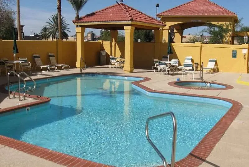 La Quinta By Wyndham Phoenix I-10 West 3*,